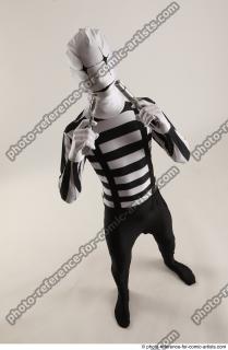 17 2019 01 JIRKA MORPHSUIT WITH TWO GUNS